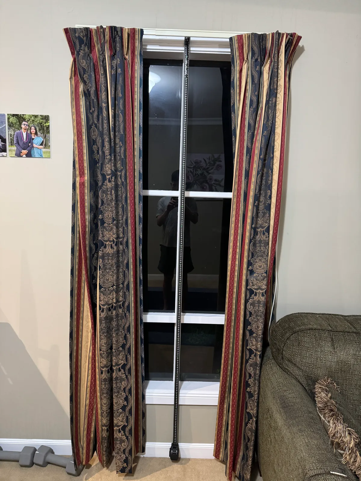 Room 9 (Dai Office) – Window Right