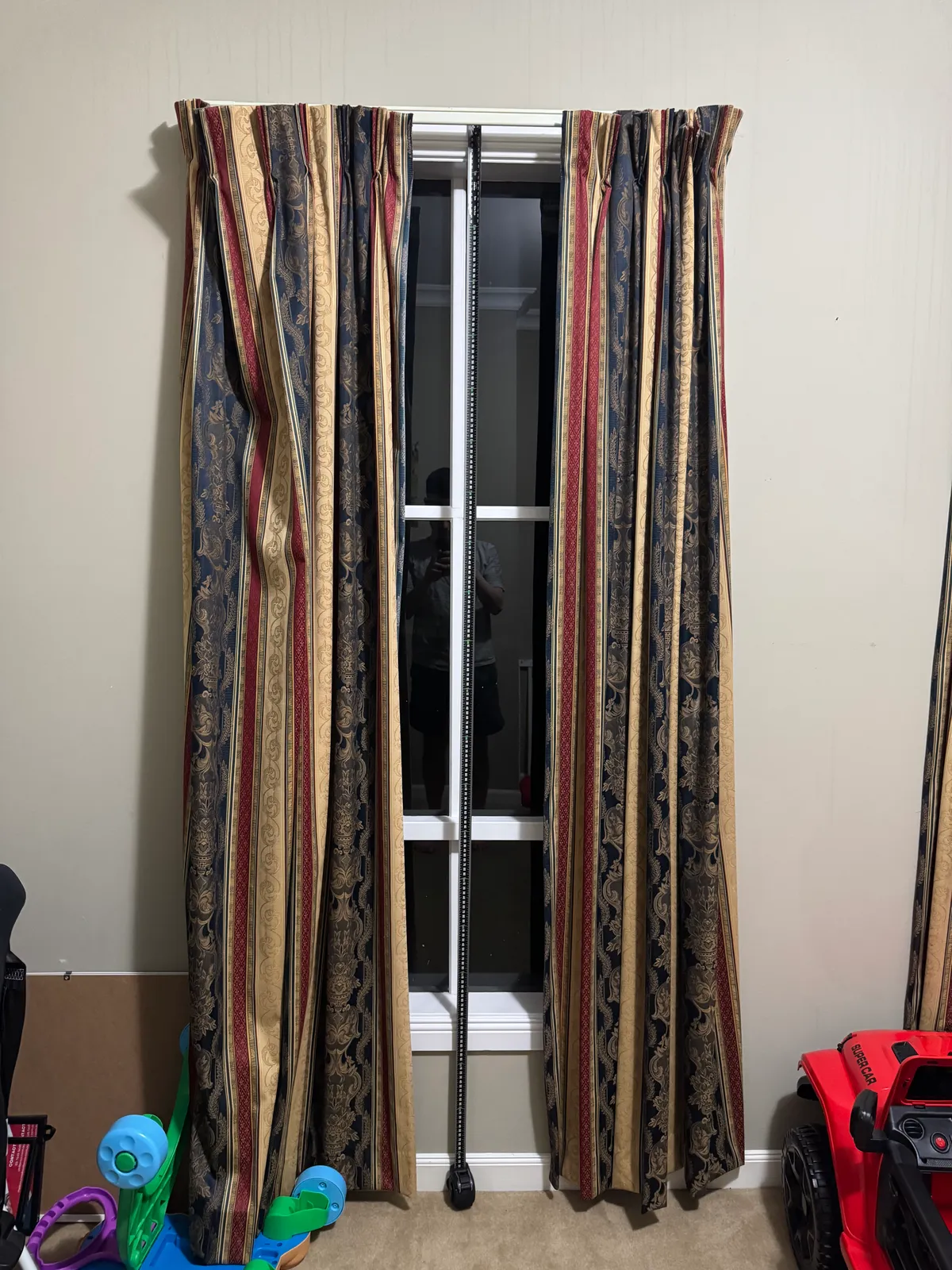 Room 10 (Wifi Room) – Window Left