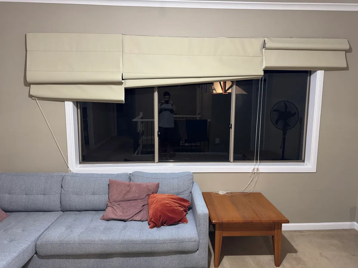 Living Area (Vacuum Station) – Large Window